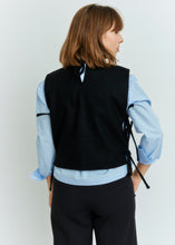 Load image into Gallery viewer, Signe vest